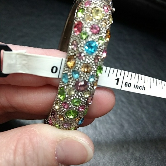 Silver tone bracelet with pastel rhinestones - Picture 5 of 6